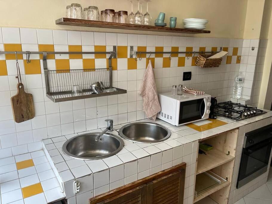 Appartamento In Centro A Ливорно Екстериор снимка